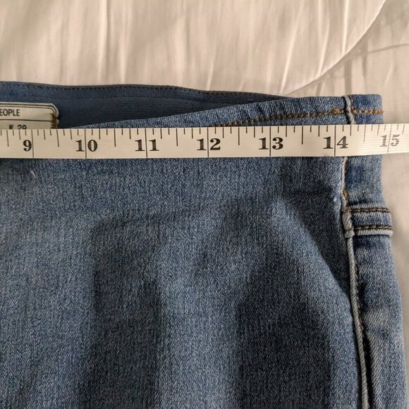 Free People Penny Pull-on Flare Jeans Women's Size 29 Medium Wash Denim - Picture 13 of 16